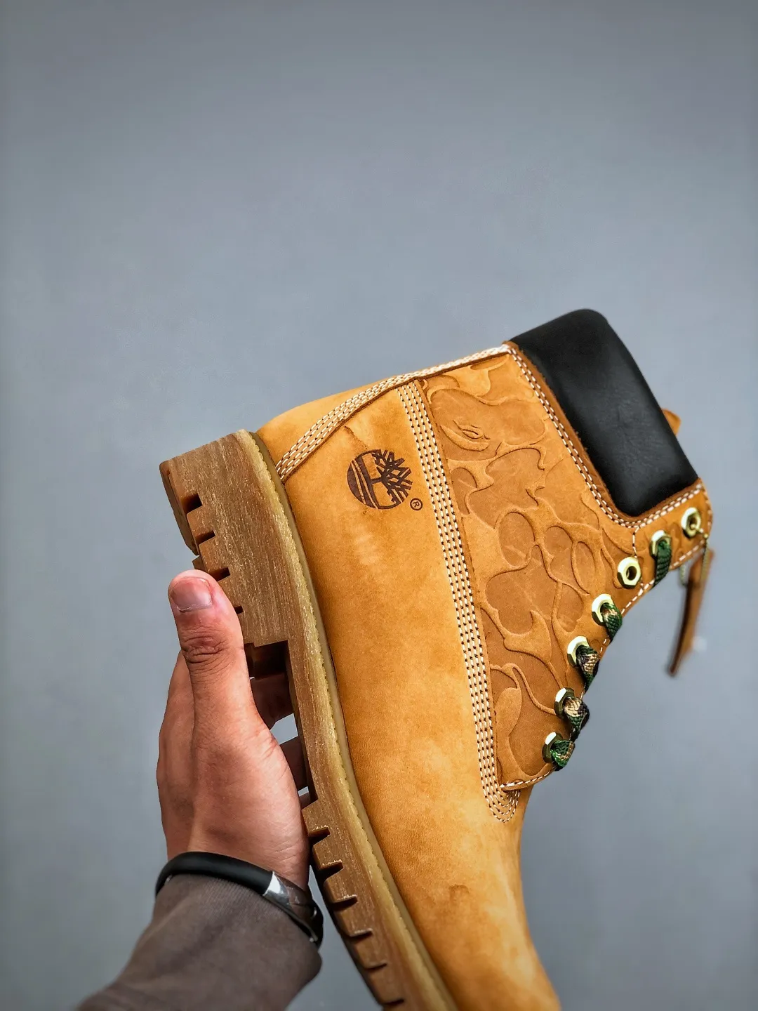 Local pickup 💰800 supports store release New goods 🚀#Original channel Co-branded Timberland Horizontally folded and dynamic water-repellent. Original packaging box and accessories are available. Size: 39-45 (half)